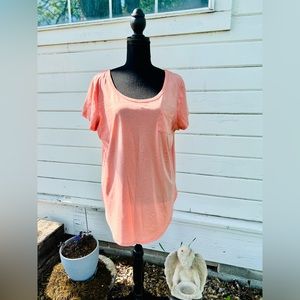 ✨Sold✨NWOT Avon Studio 1886 XL Pocket T-shirt; Peach